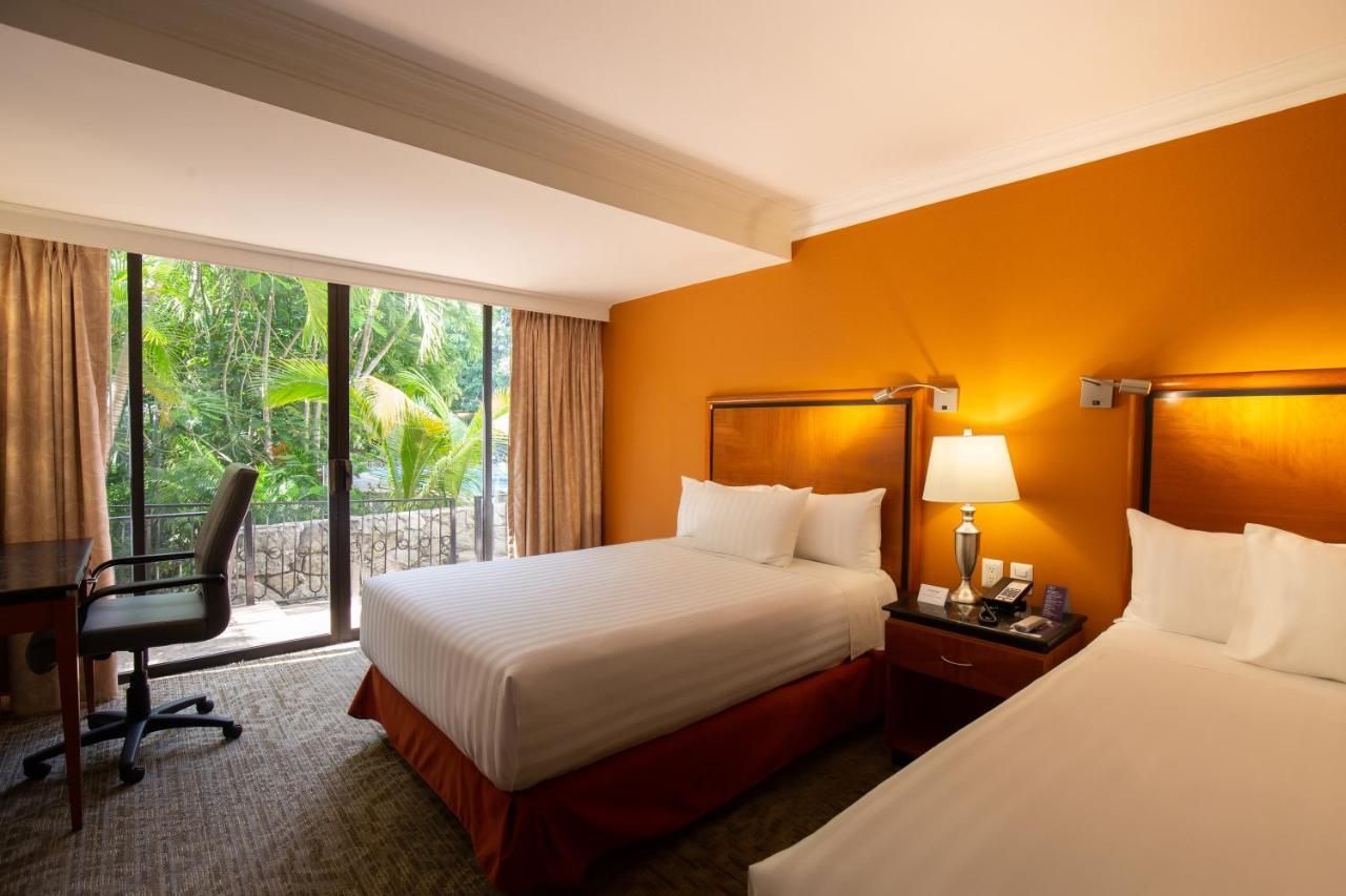 Hs Hotsson Hotel Тампико Екстериор снимка
